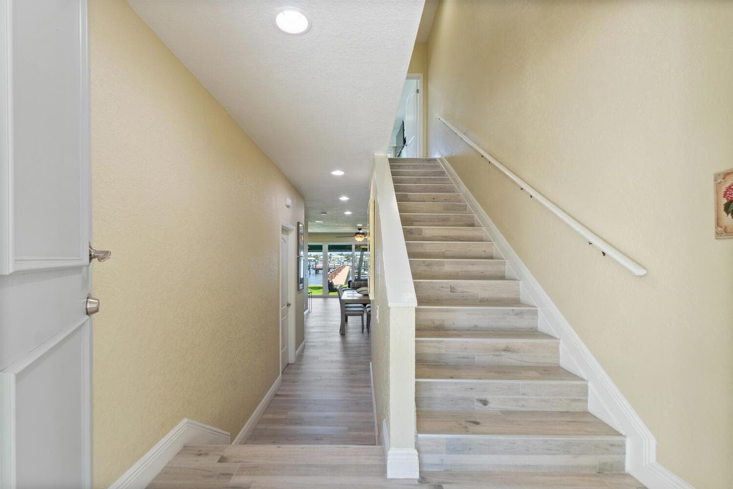316 N Lake Drive photo 2