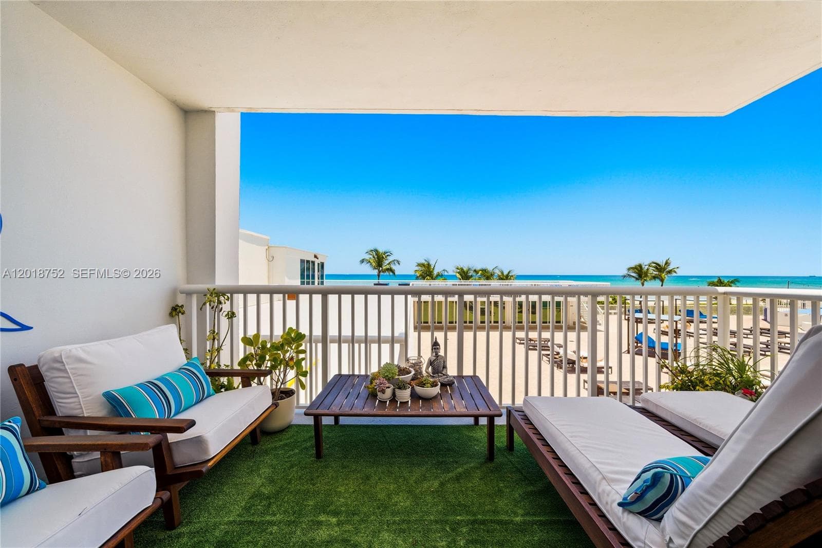 5401 Collins Ave 102 photo 1