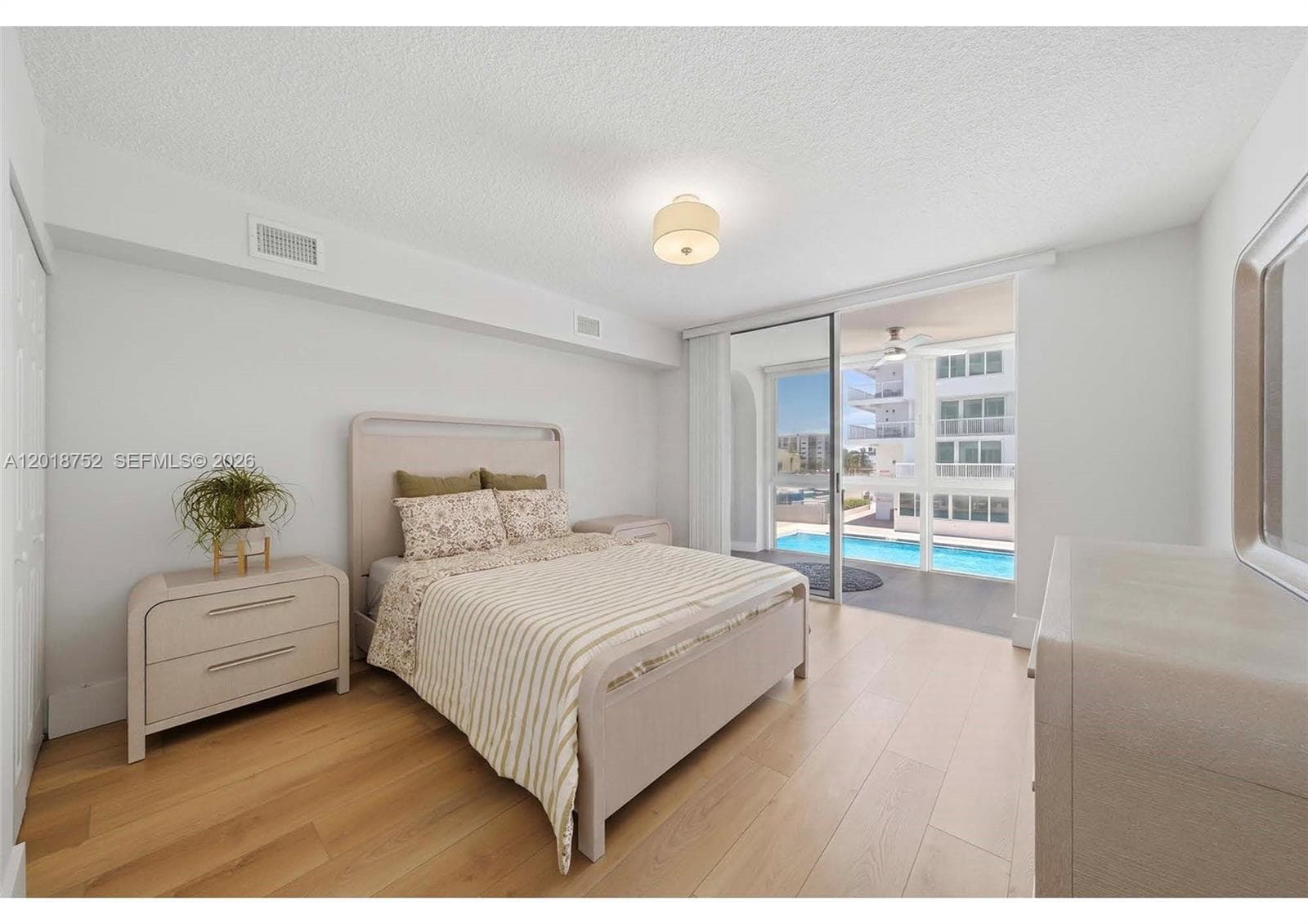 5401 Collins Ave 102 photo 14