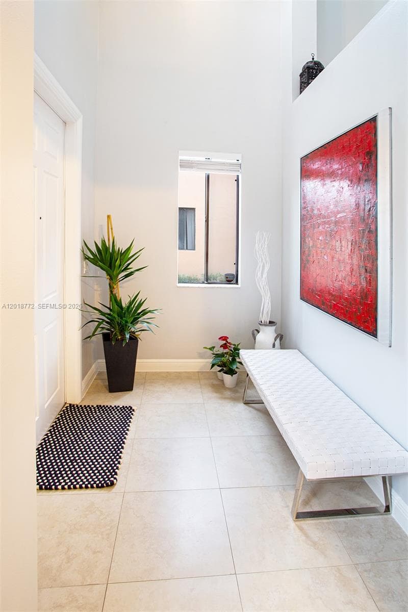 2412 Venetian Way 2412 photo 2