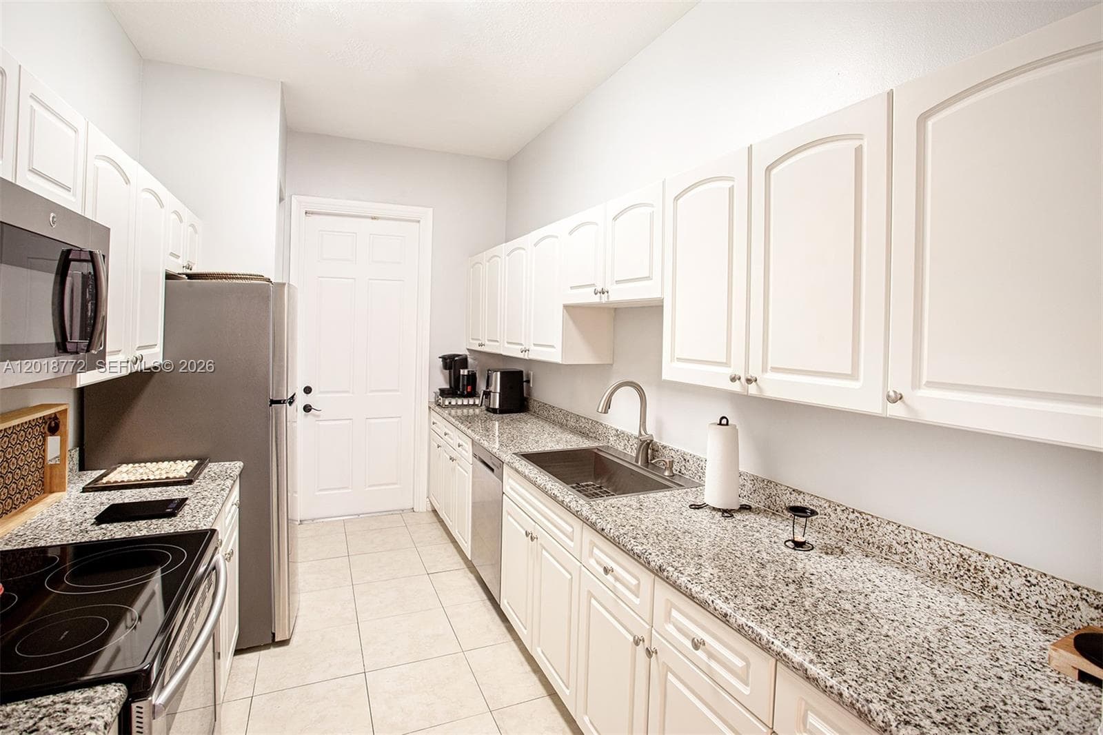 2412 Venetian Way 2412 photo 9