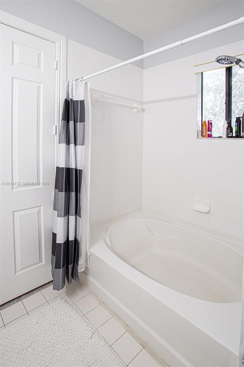 2412 Venetian Way 2412 photo 24