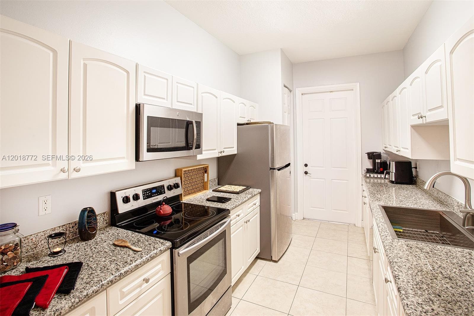 2412 Venetian Way 2412 photo 10