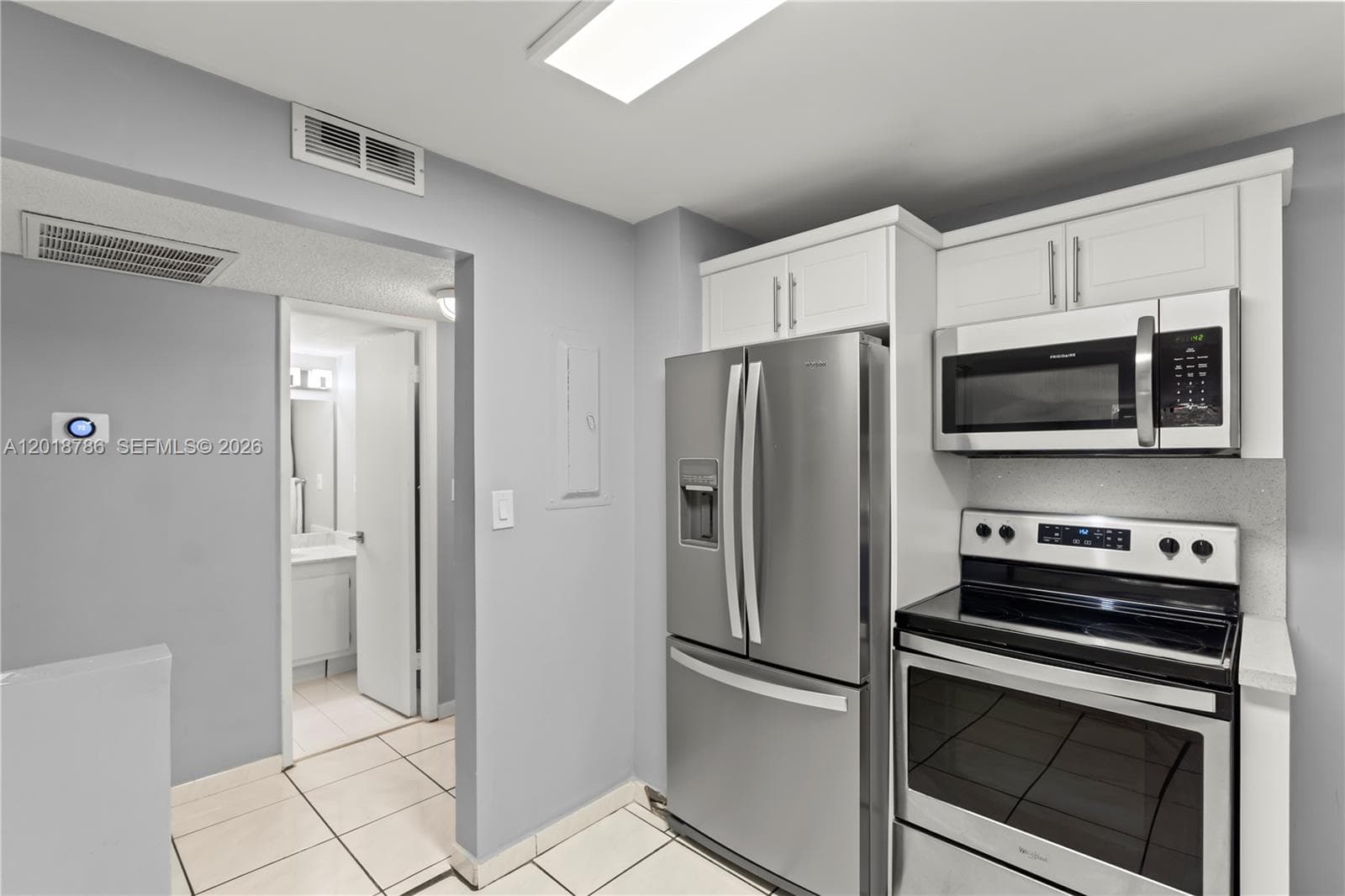 18151 31st Ct 305 photo 12
