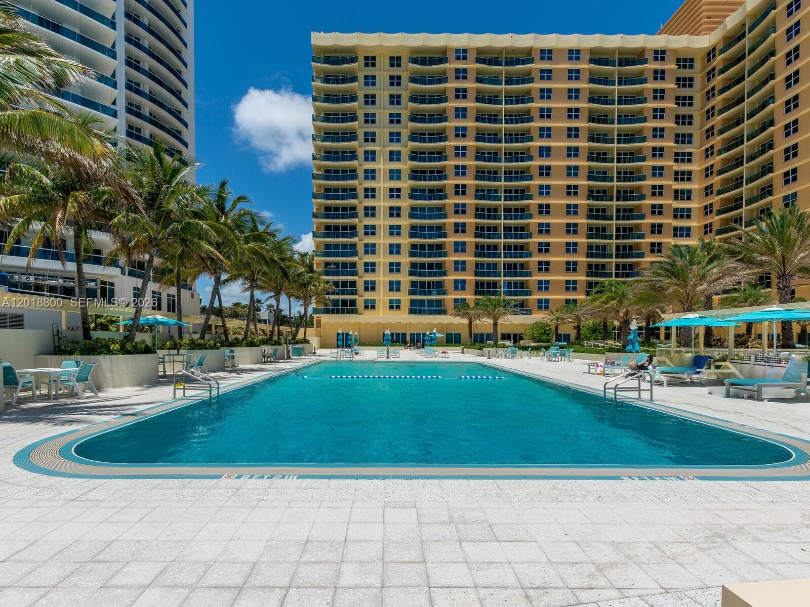 2501 OCEAN DR 1533 photo 3