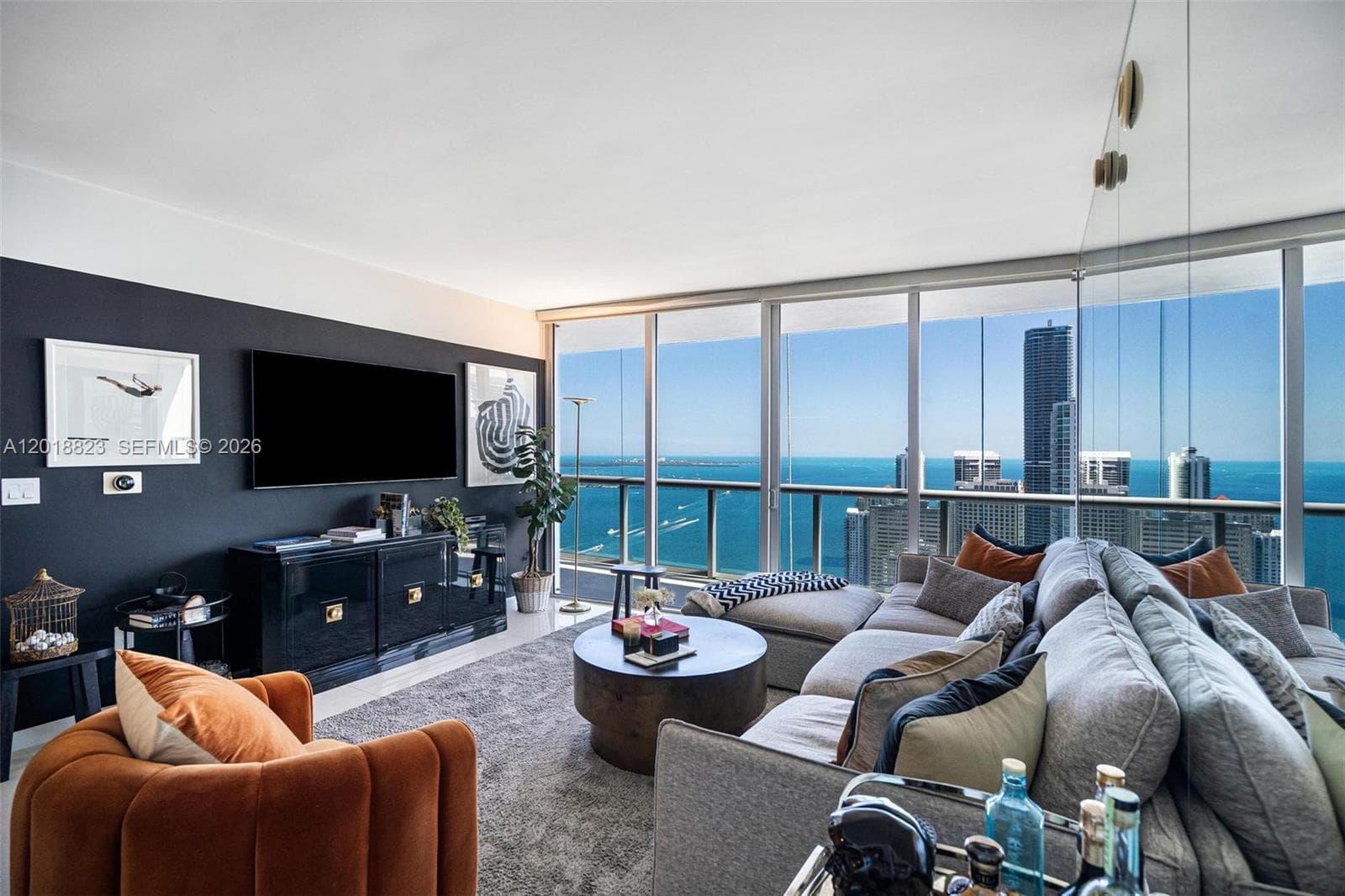 495 Brickell Ave 4911 photo 2