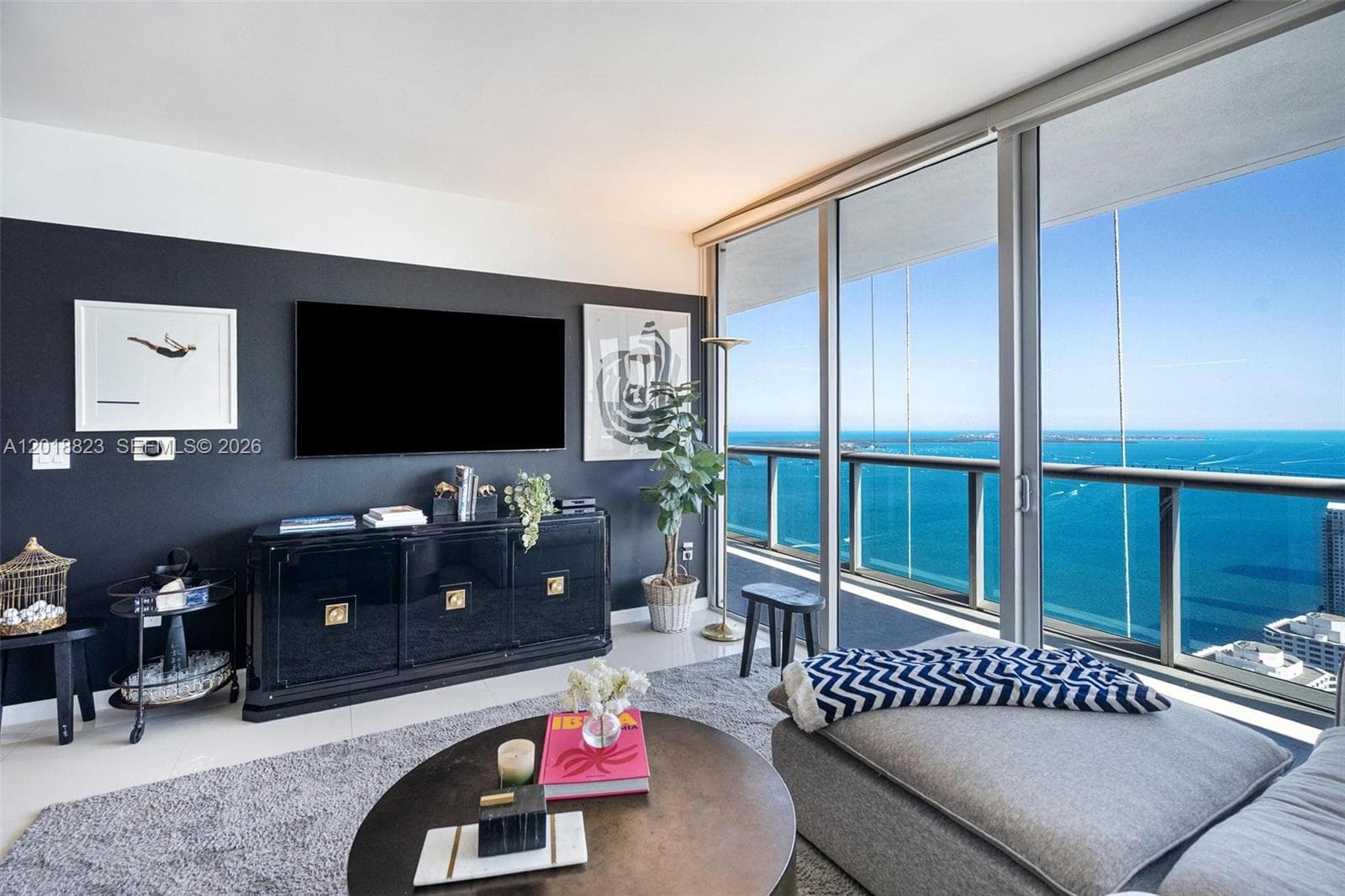 495 Brickell Ave 4911 photo 3
