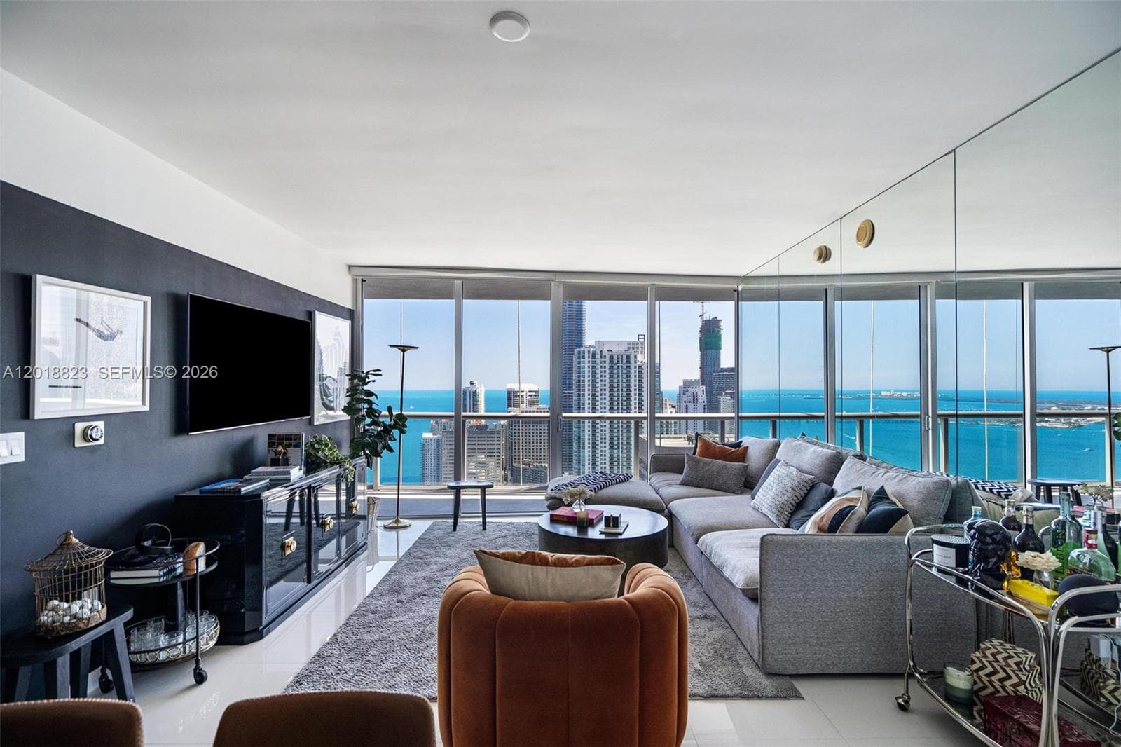 495 Brickell Ave 4911 photo 1