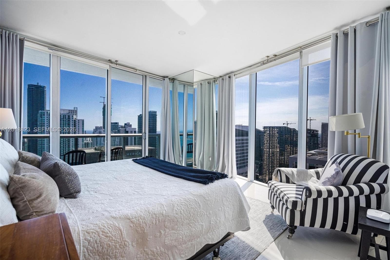 495 Brickell Ave 4911 photo 19