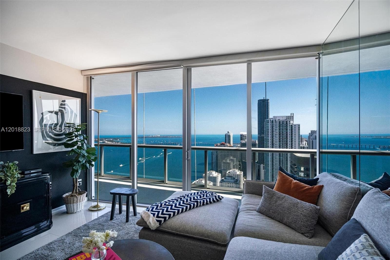 495 Brickell Ave 4911 photo 4