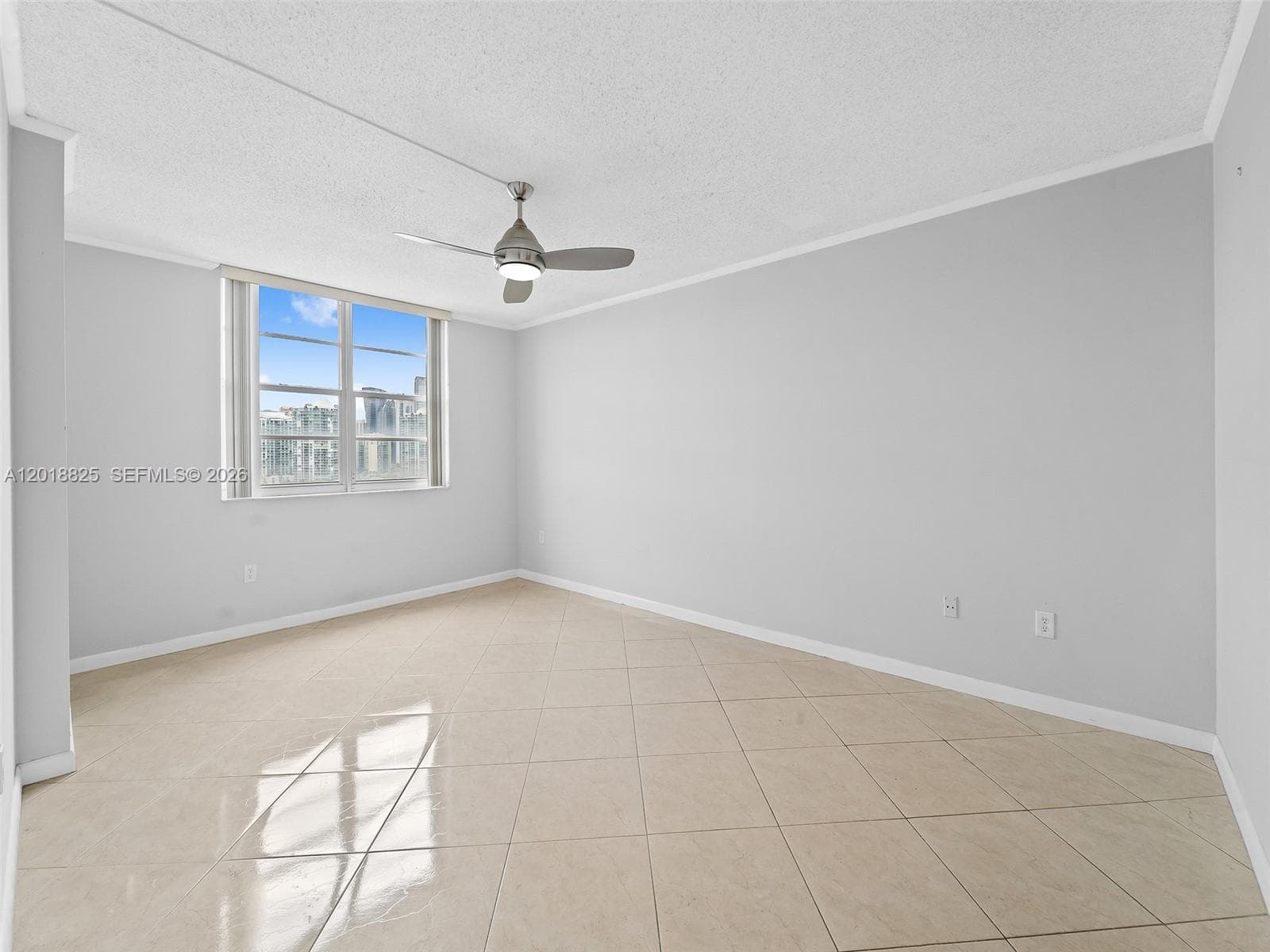 500 Bayview Dr 1421 photo 8