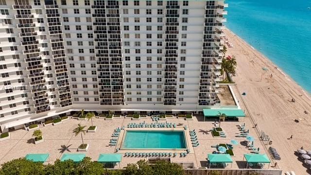 3725 Ocean Dr PH03 photo 1