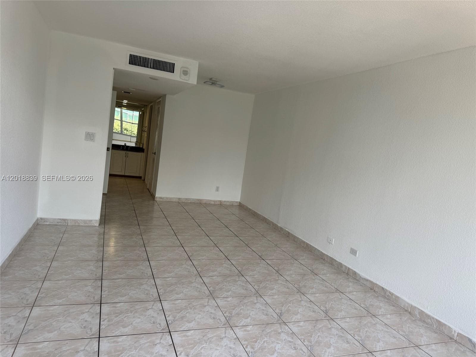 6039 COLLINS AV 537 photo 10