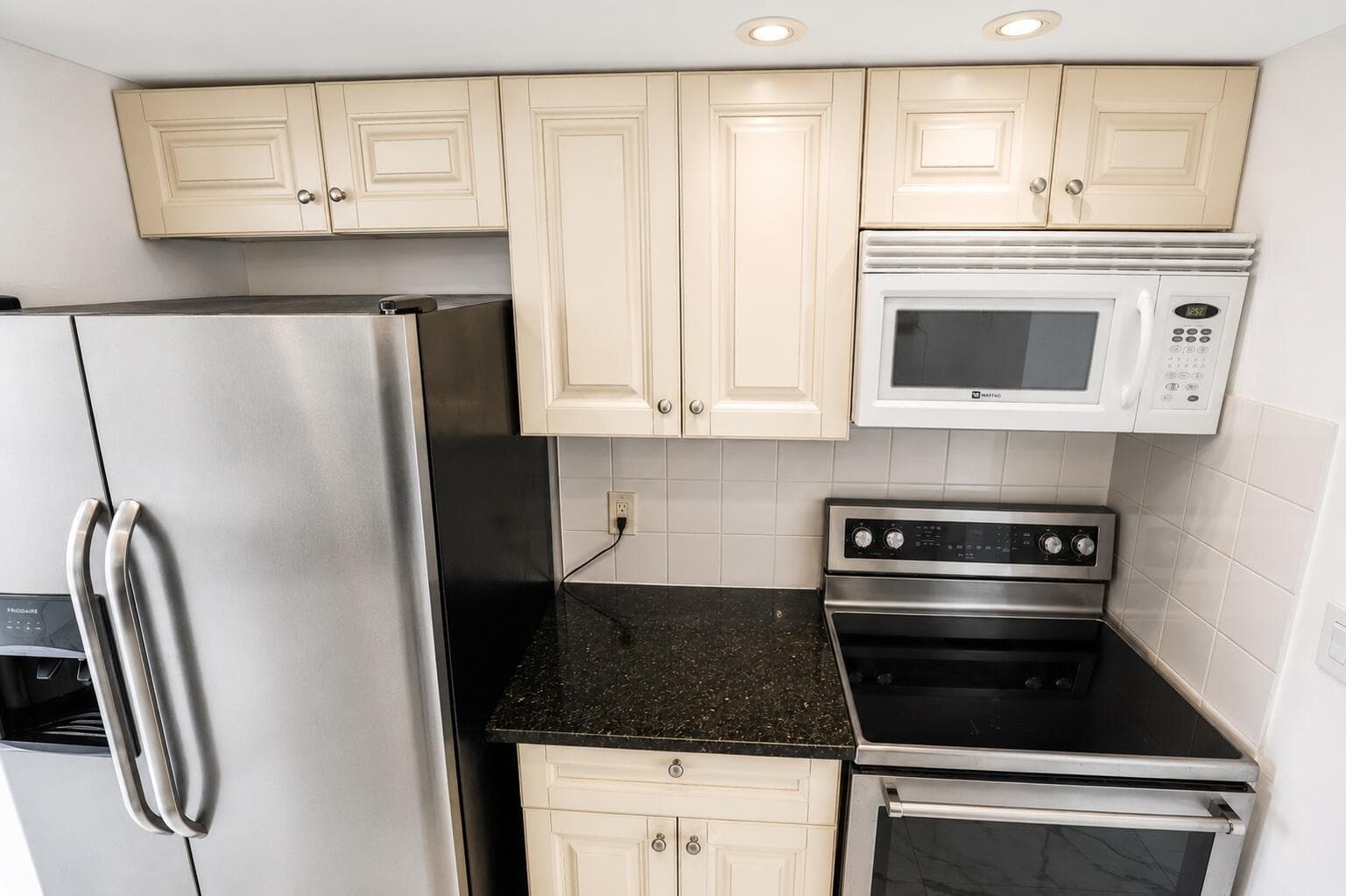 101 Briny Avenue 401 photo 16