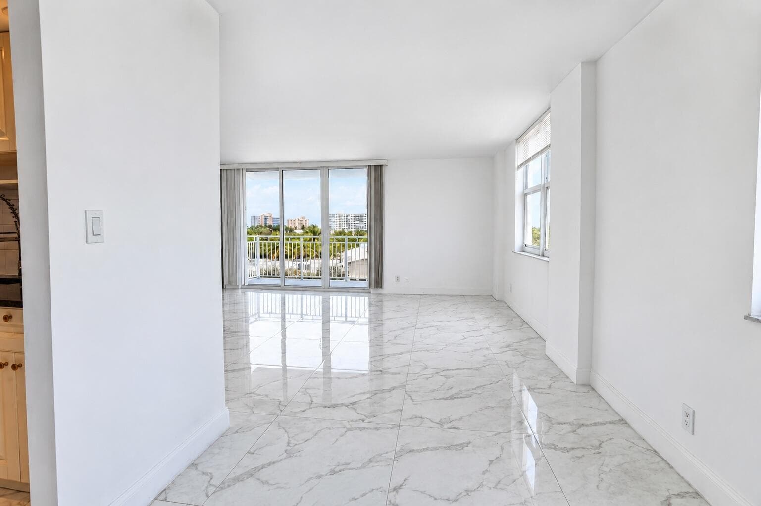 101 Briny Avenue 401 photo 11