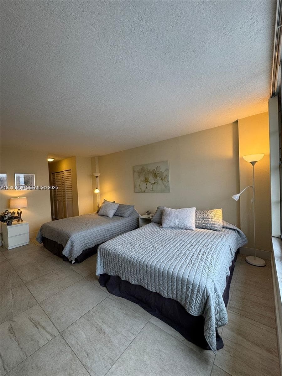 3800 Ocean Dr 1423 photo 13