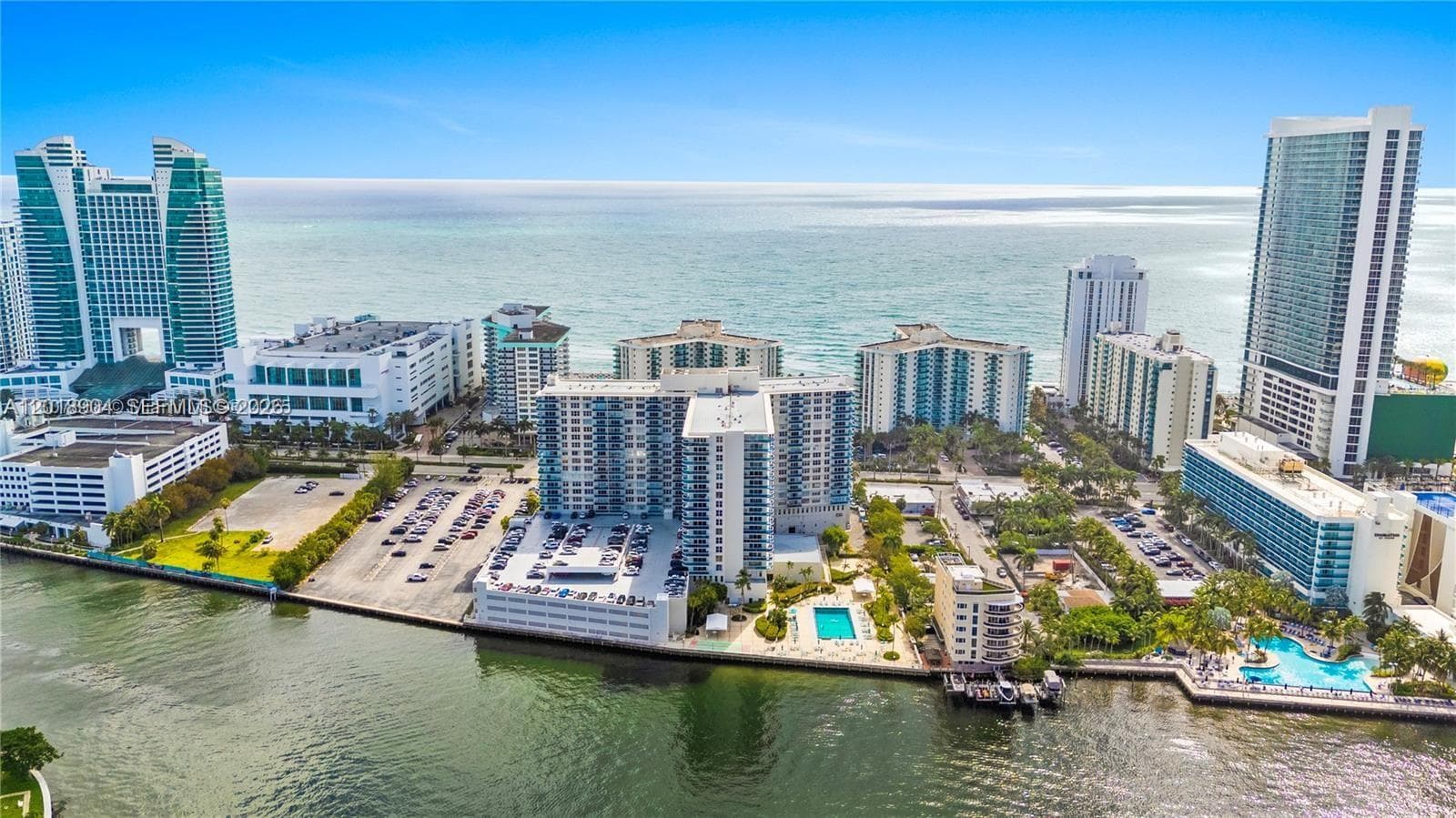 3800 Ocean Dr 1423 photo 1