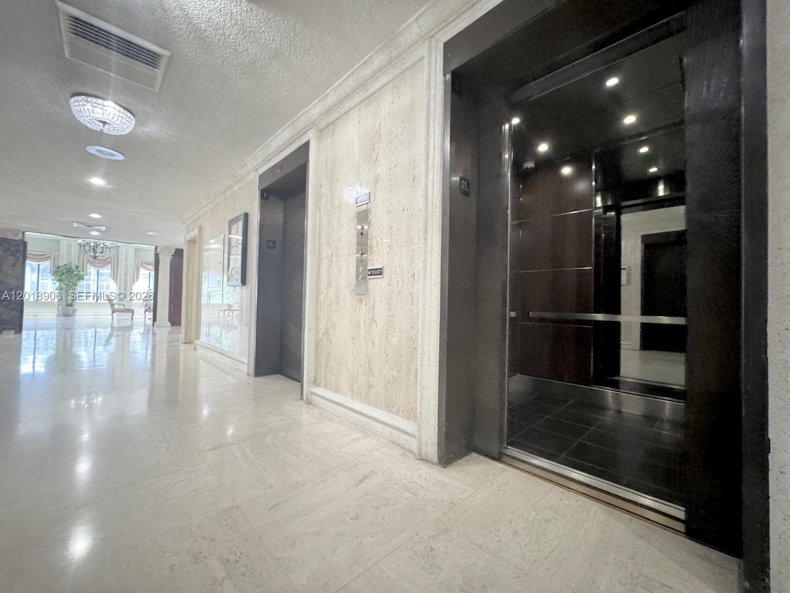 600 Three Islands Blvd 920 photo 3