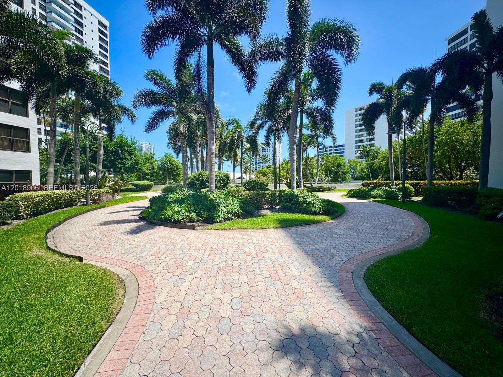 600 Three Islands Blvd 920 photo 11