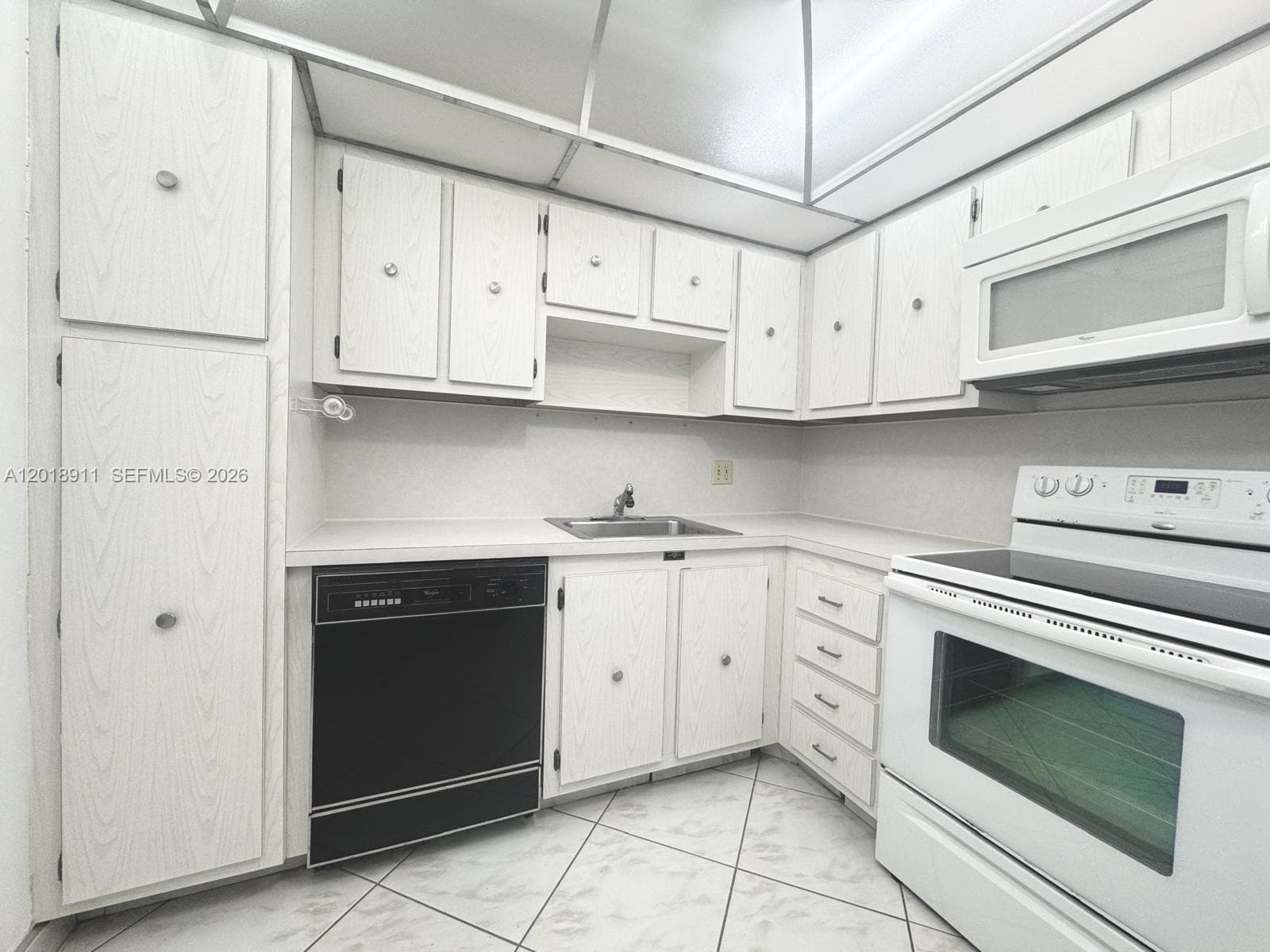 3800 Ocean Dr 1114 photo 7