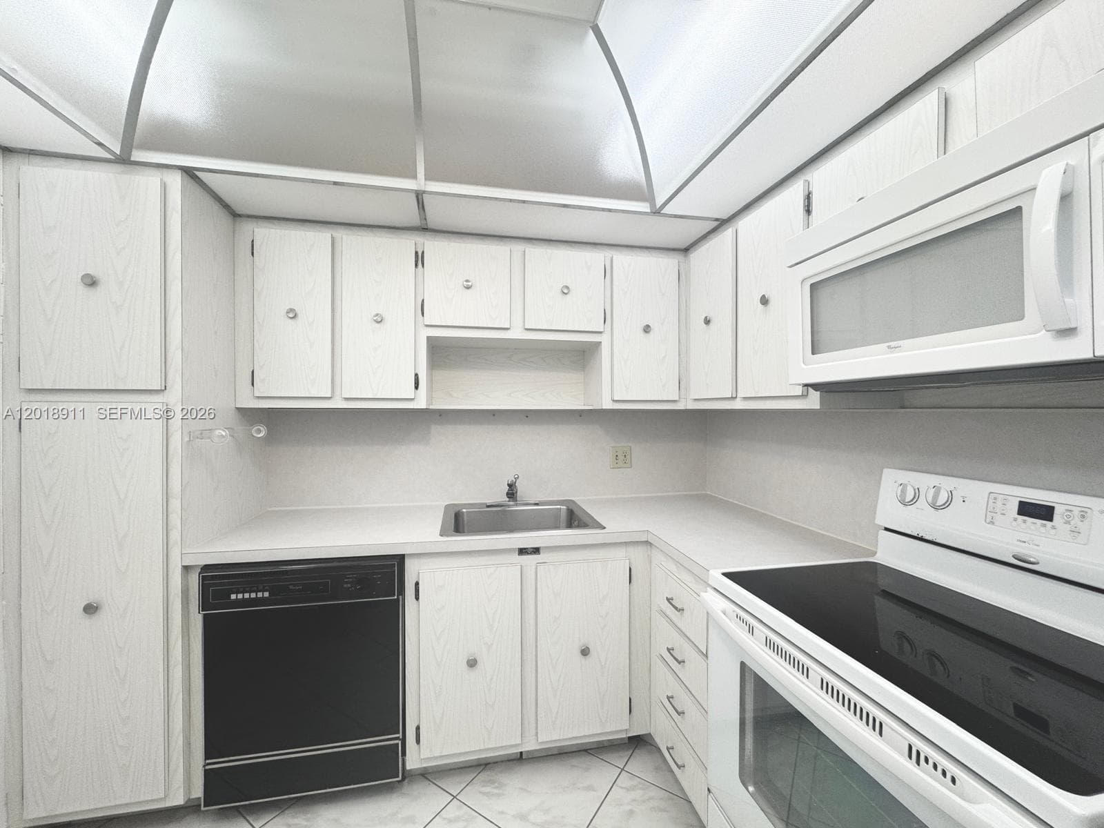 3800 Ocean Dr 1114 photo 8