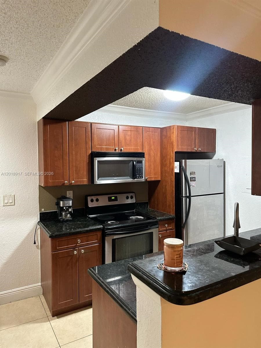 15640 SW 106th Ln 903 photo 4