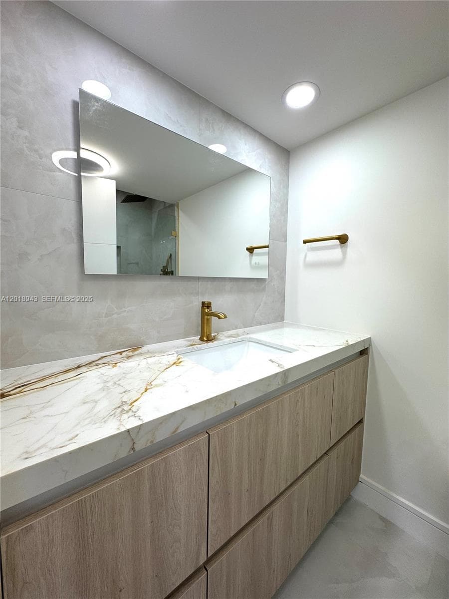 3400 Galt Ocean Dr 702S photo 14