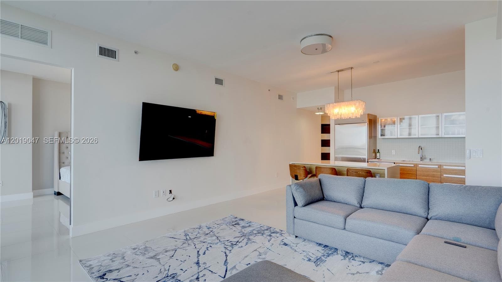 2020 N Bayshore Dr 1905 photo 19