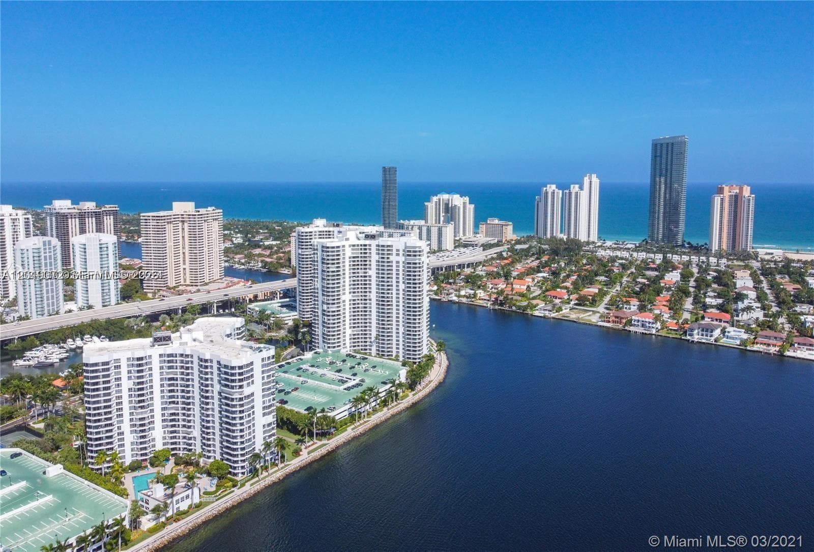 3600 Mystic Pointe Dr 310 photo 23