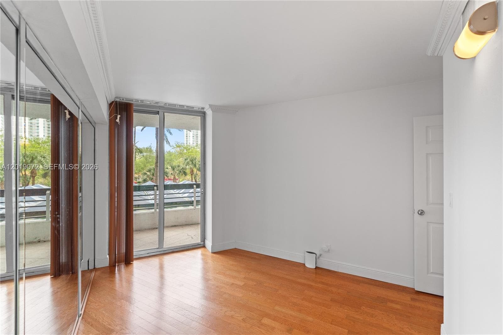 3600 Mystic Pointe Dr 310 photo 17