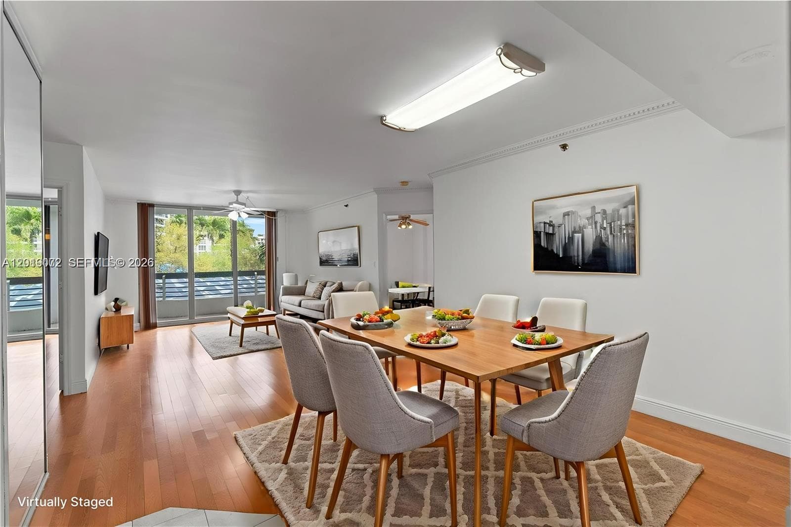 3600 Mystic Pointe Dr 310 photo 4