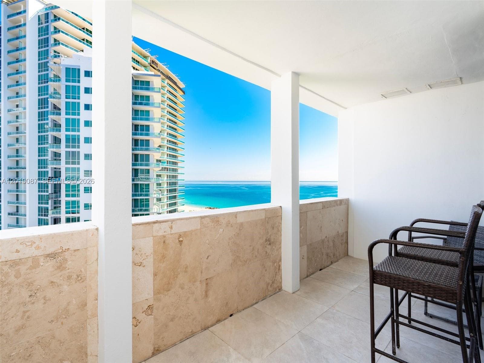 10275 Collins Ave 1502 photo 2