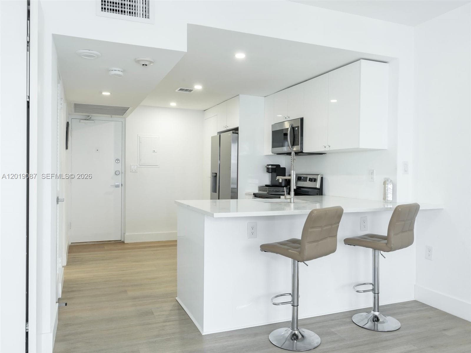 10275 Collins Ave 1502 photo 13