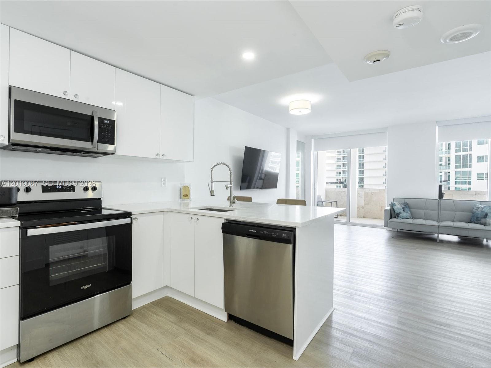 10275 Collins Ave 1502 photo 10