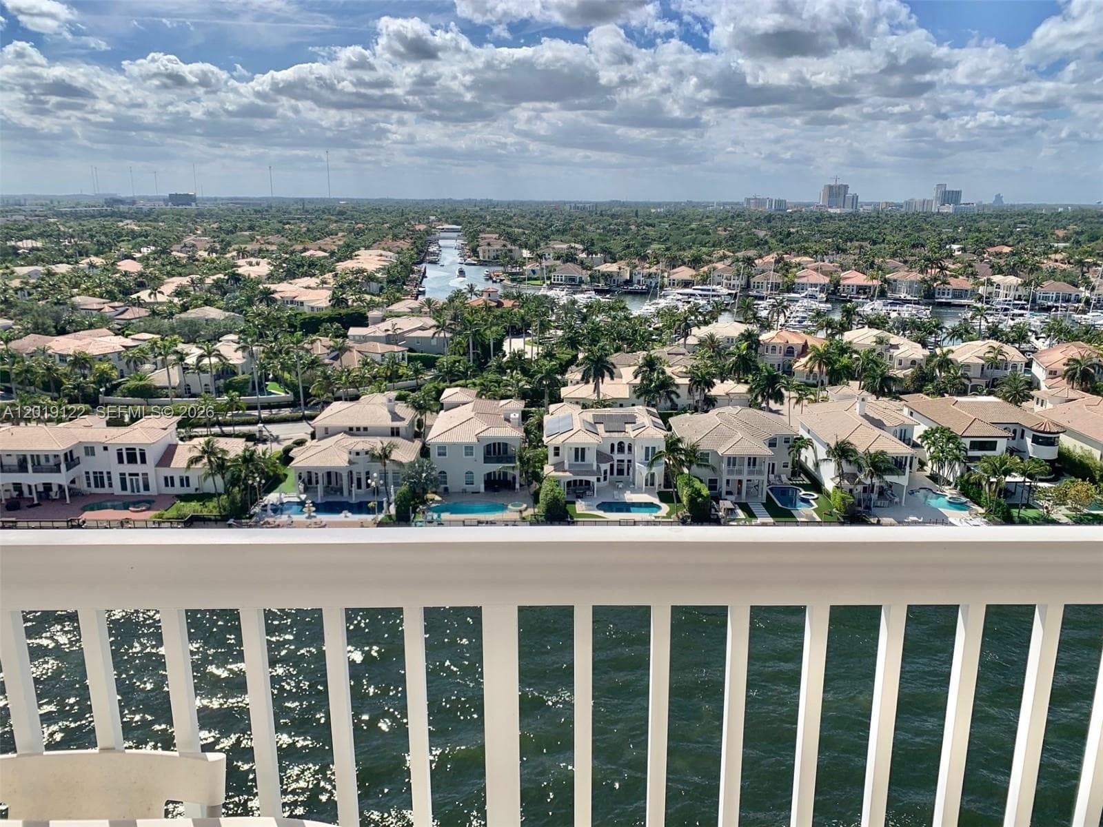 1500 S Ocean Dr 17E photo 2