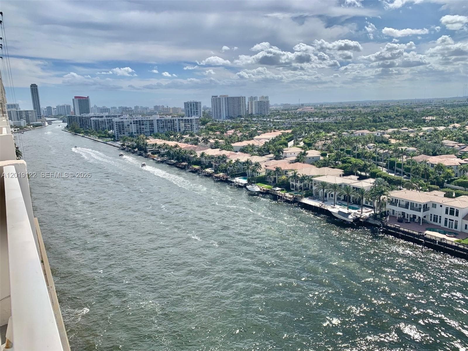 1500 S Ocean Dr 17E photo 3