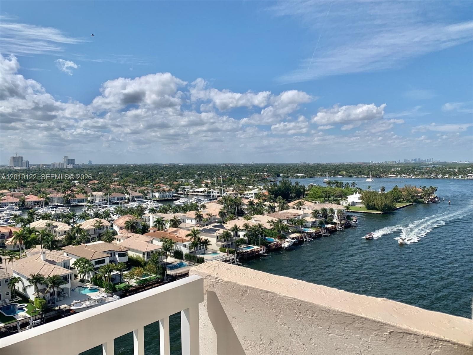 1500 S Ocean Dr 17E photo 1