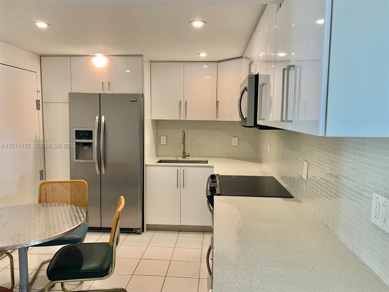 1500 S Ocean Dr 17E photo 10