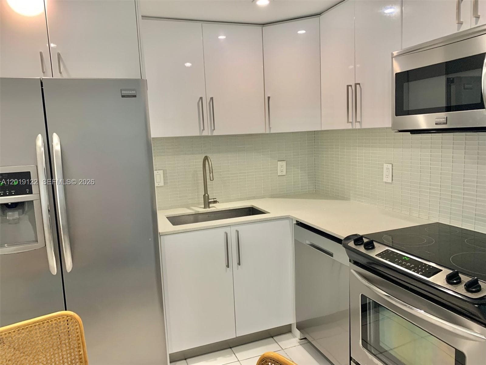 1500 S Ocean Dr 17E photo 8