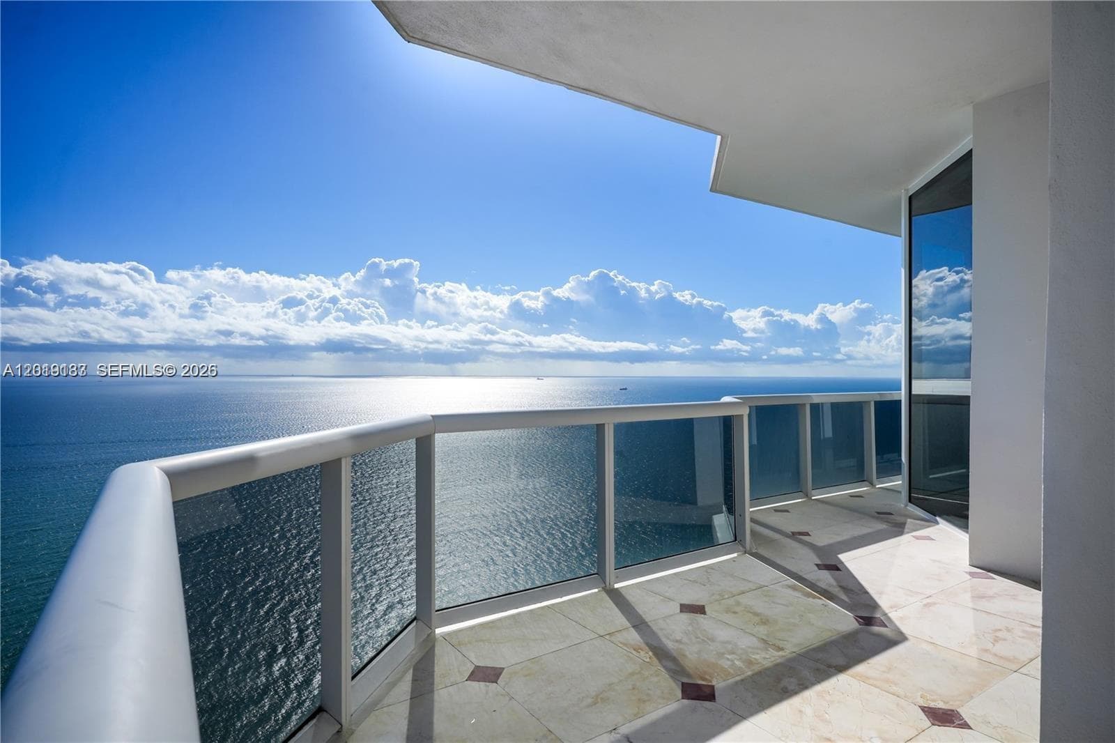 4779 Collins Ave PH 4301 photo 23