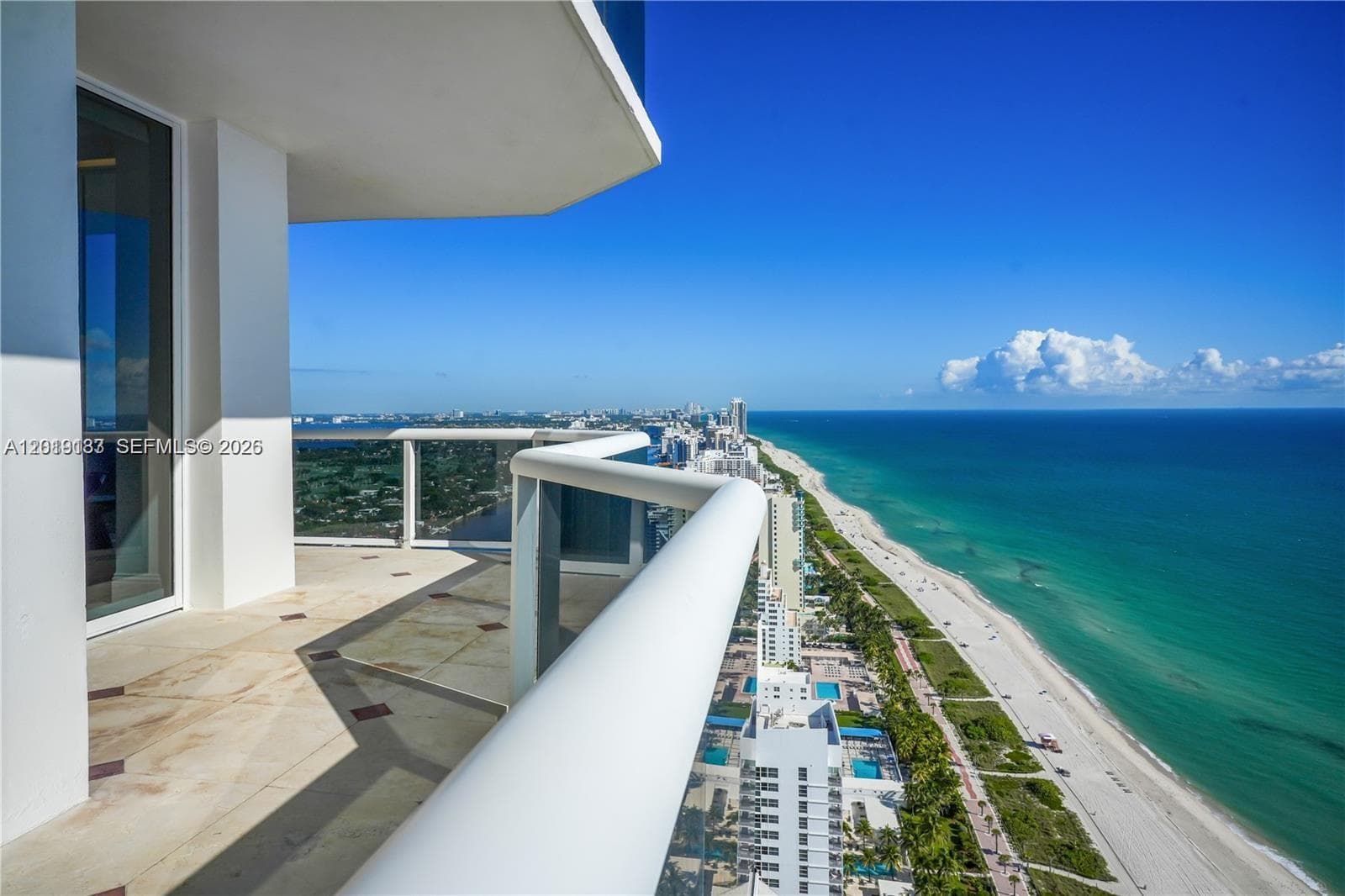 4779 Collins Ave PH 4301 photo 25