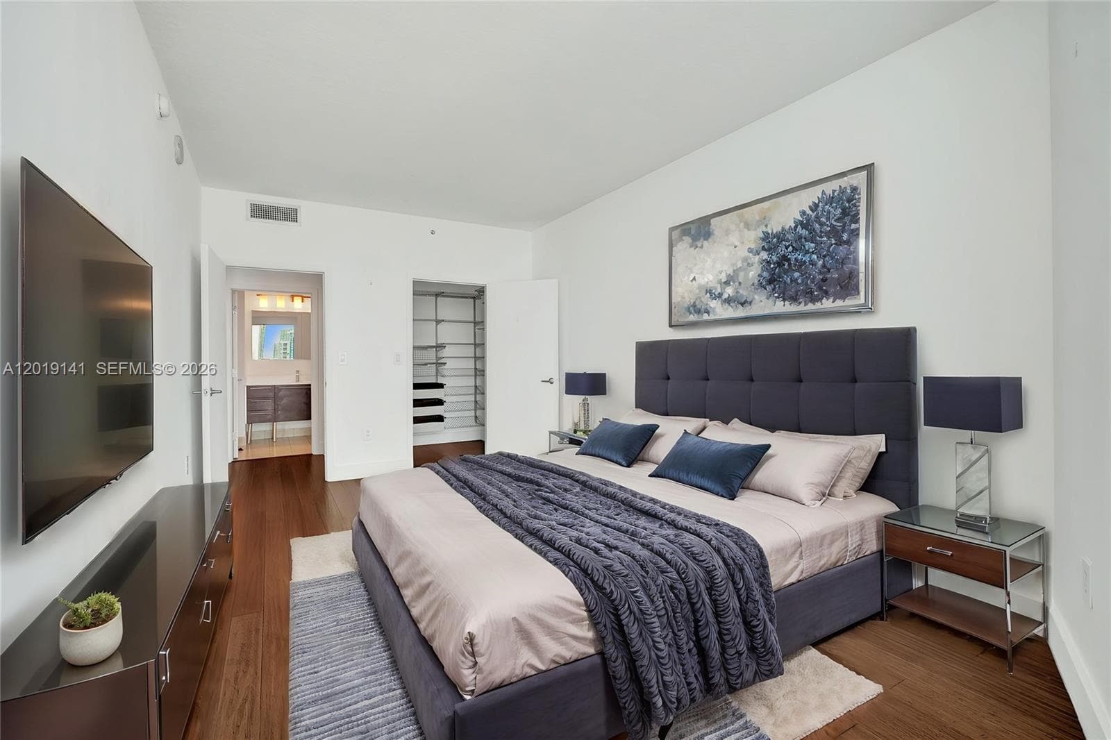 1900 Bayshore Dr 2204 photo 6