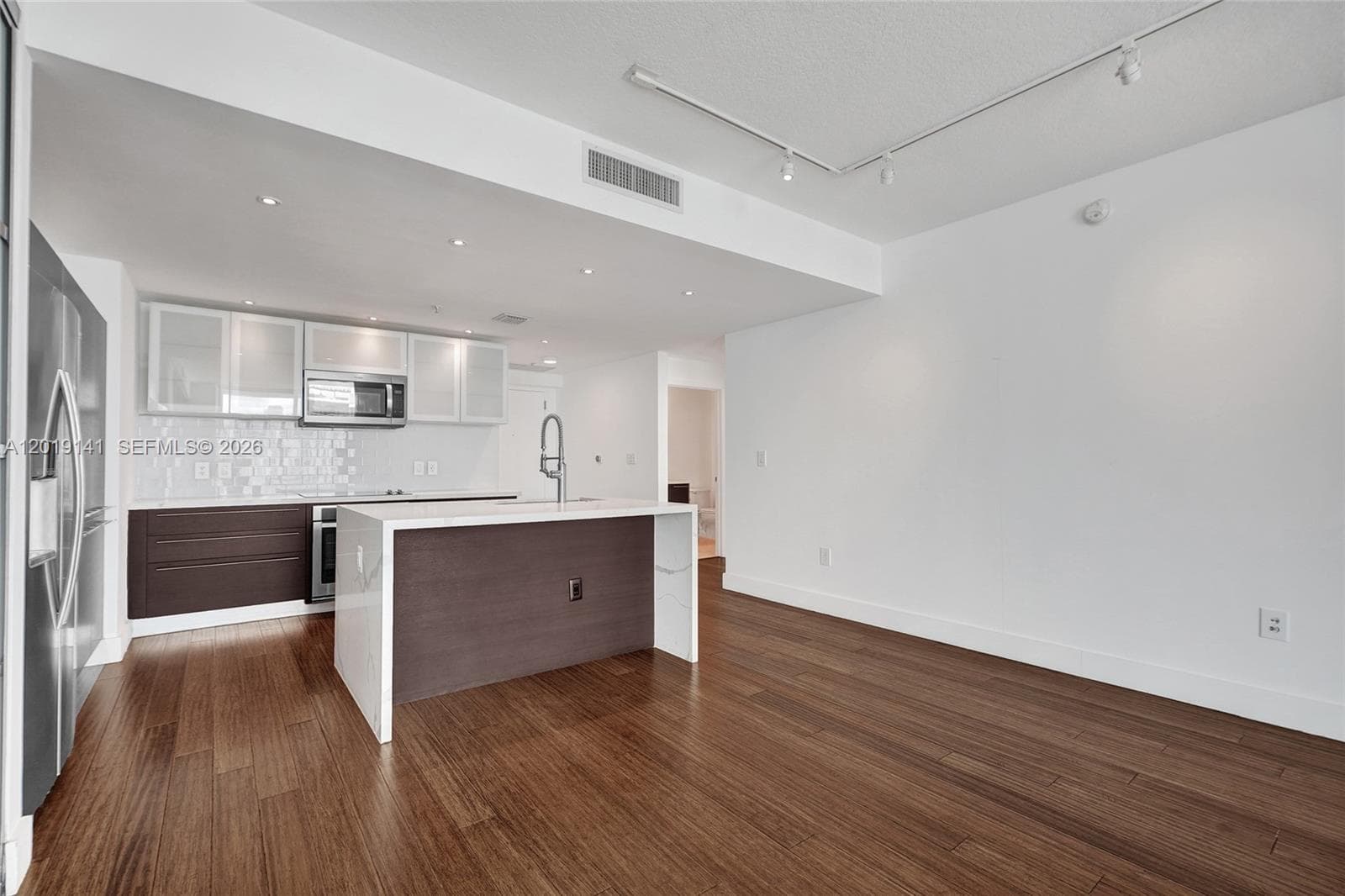 1900 Bayshore Dr 2204 photo 11