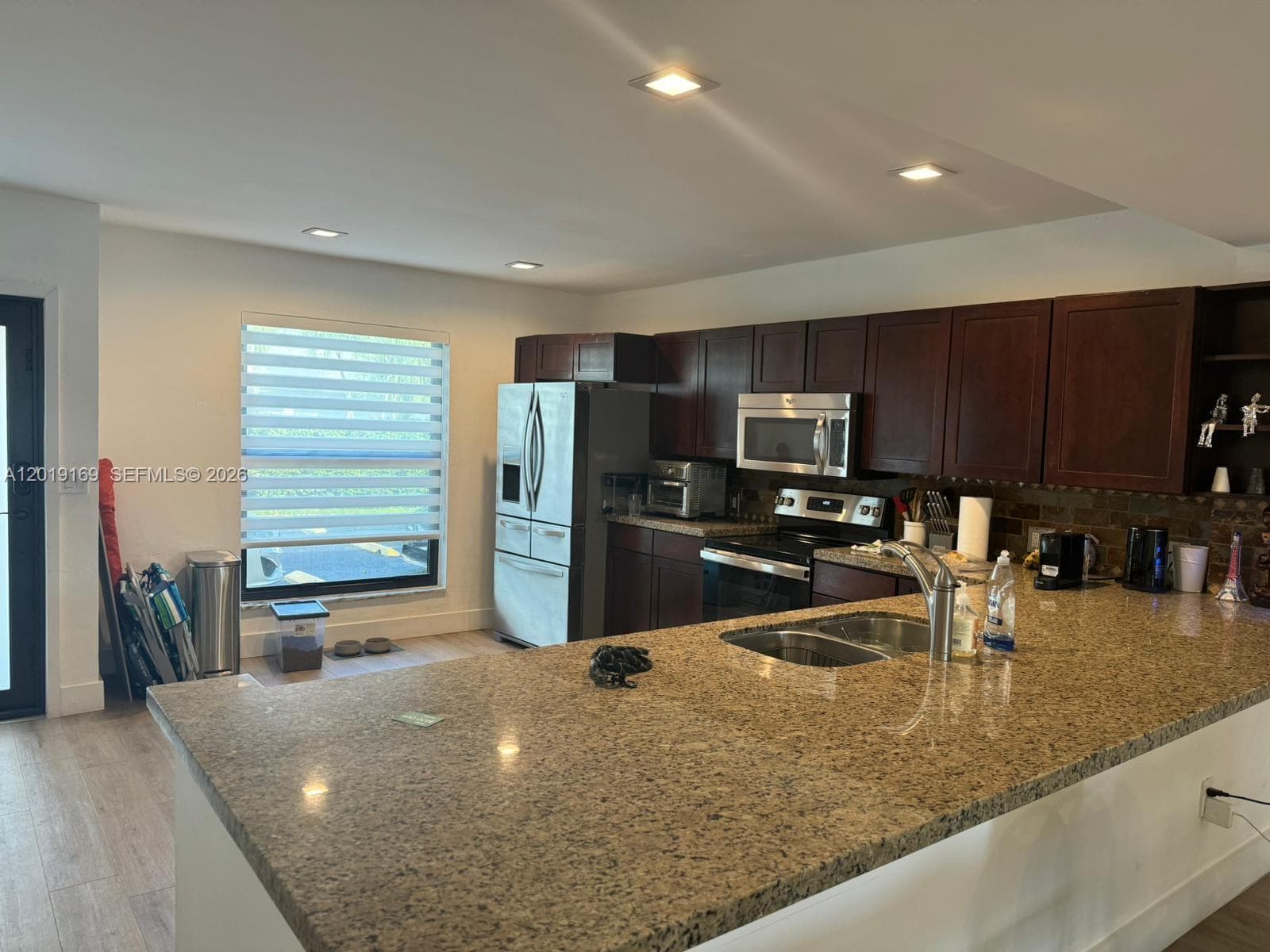 3720 167th St 39 photo 3