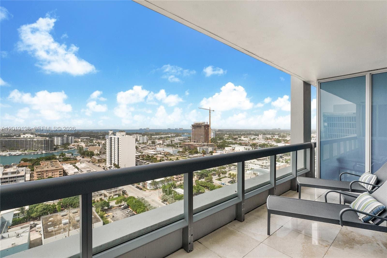 6899 Collins Ave 2010 photo 2