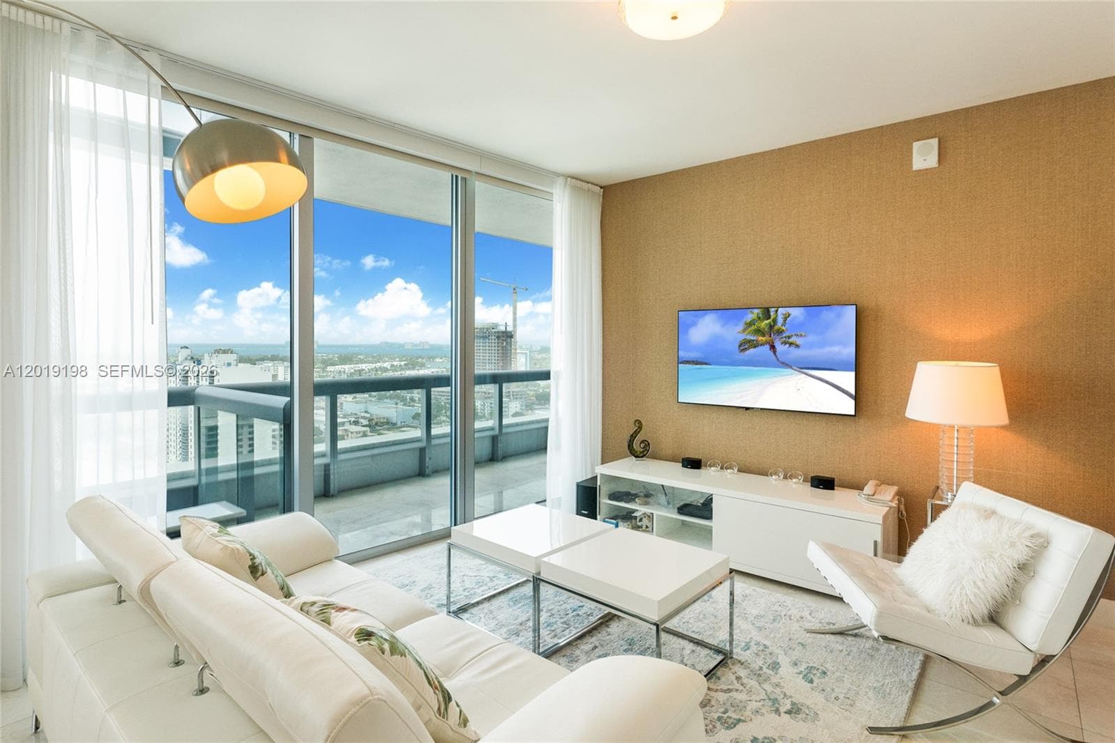 6899 Collins Ave 2010 photo 4