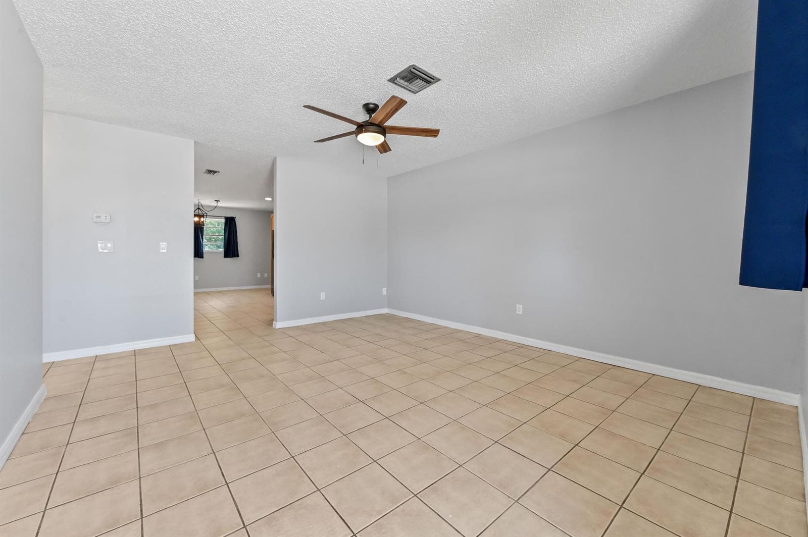 4550 SE Salvatori Road photo 3
