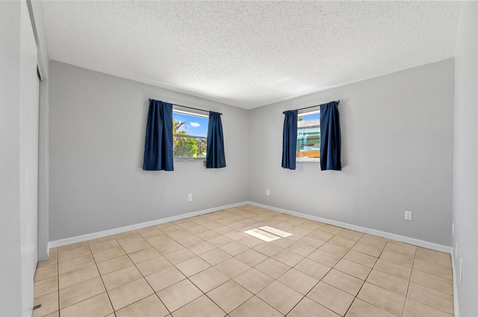 4550 SE Salvatori Road photo 14