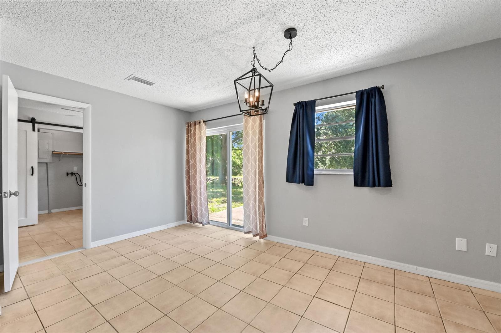 4550 SE Salvatori Road photo 4