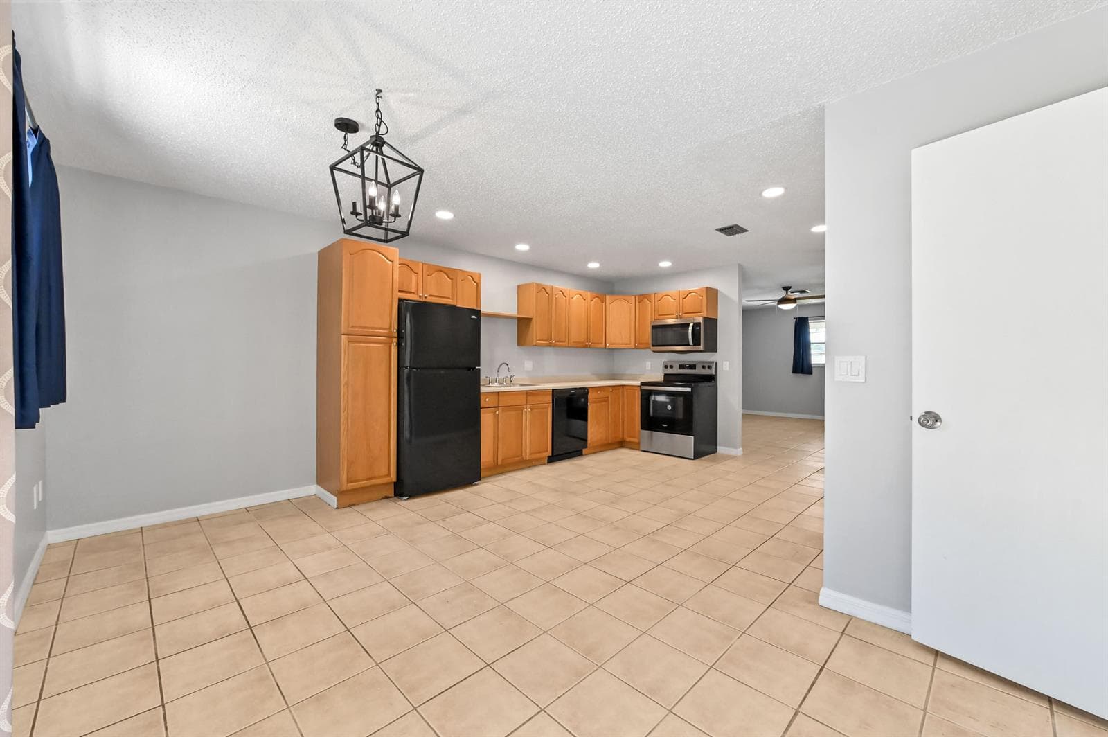 4550 SE Salvatori Road photo 8